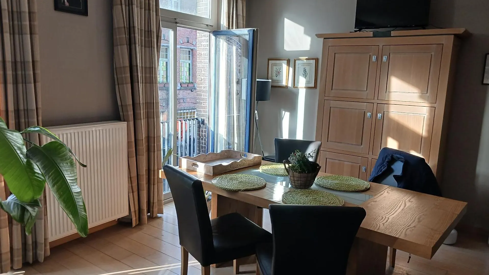 Apartment Suite L'Ane City Center & Parking Bruges